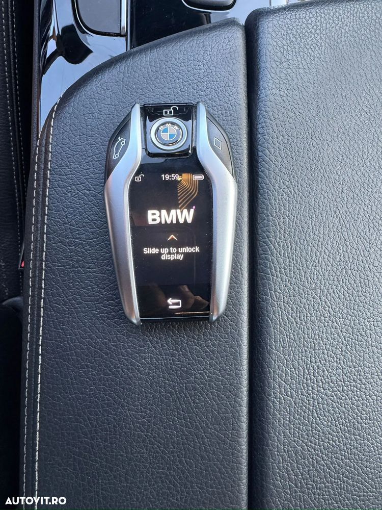 BMW Seria 5 520d Aut. Luxury Line - 27