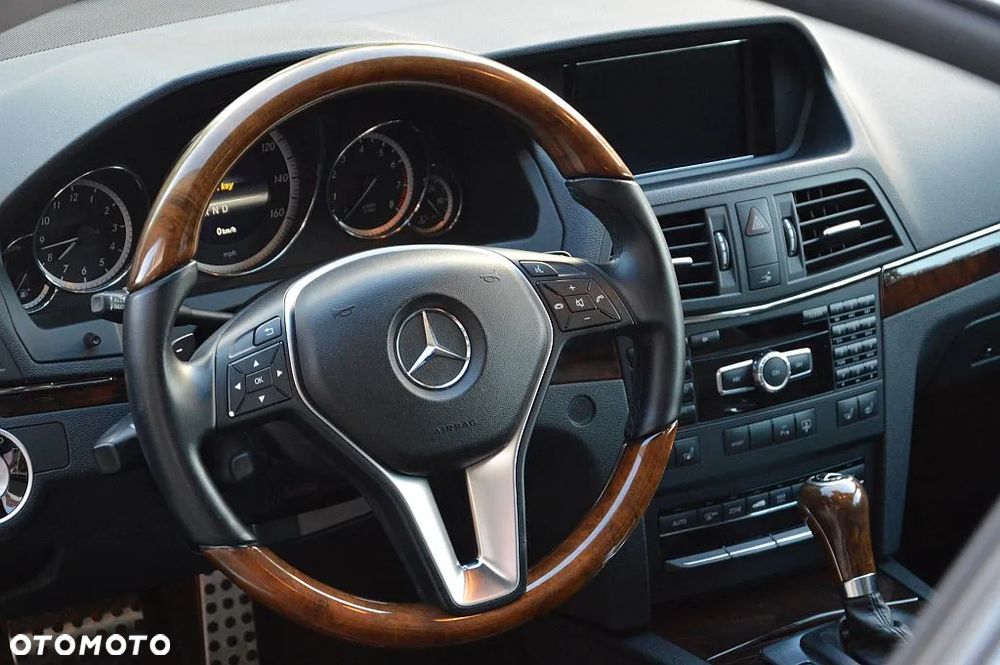 Mercedes-Benz Klasa E - 22