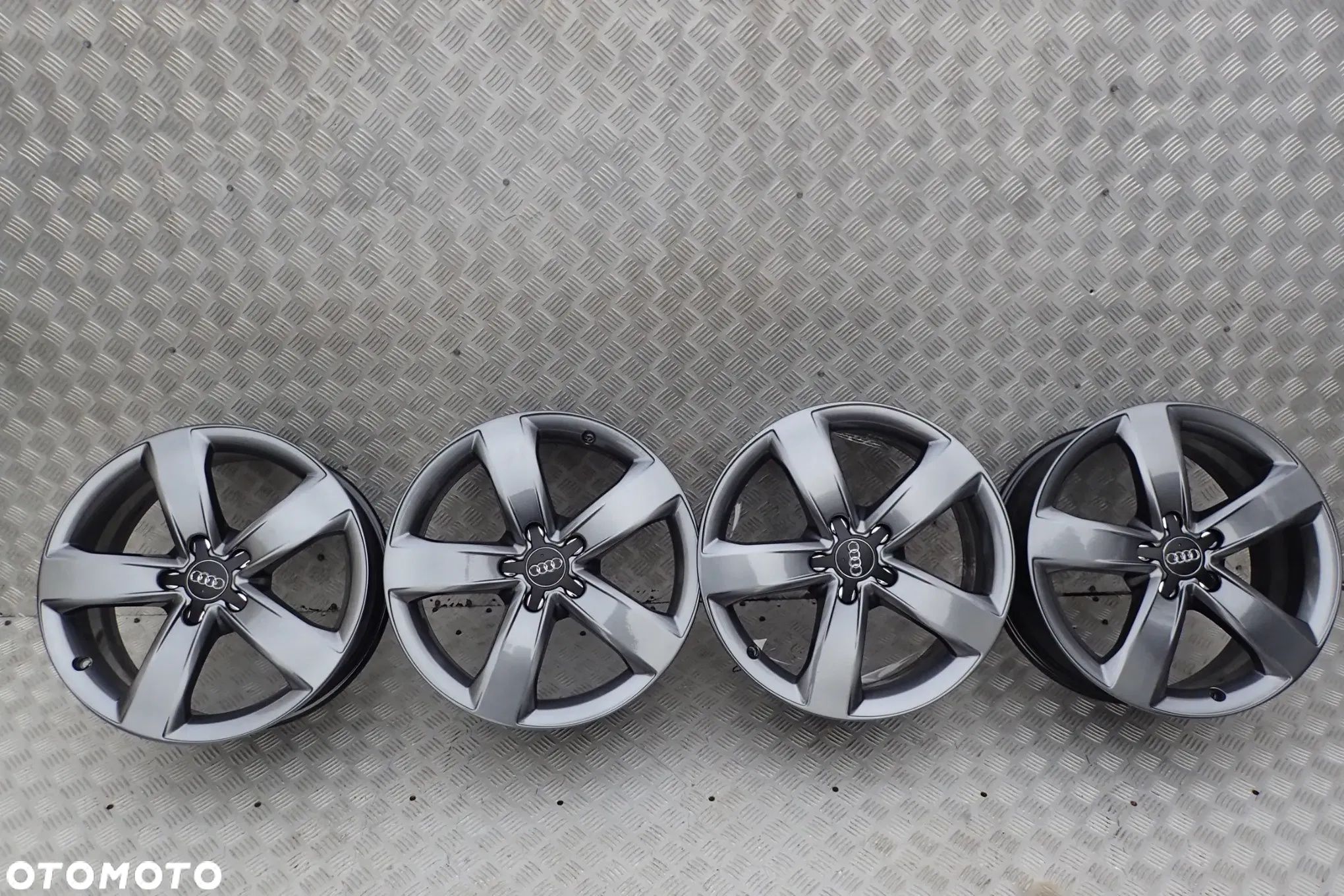 FELGI ALUMINIOWE audi 7,5Jx18 ET 37 5x112 4G0601025M - 1
