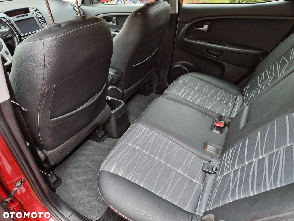 Kia Venga ver-1-6-business-line - 14