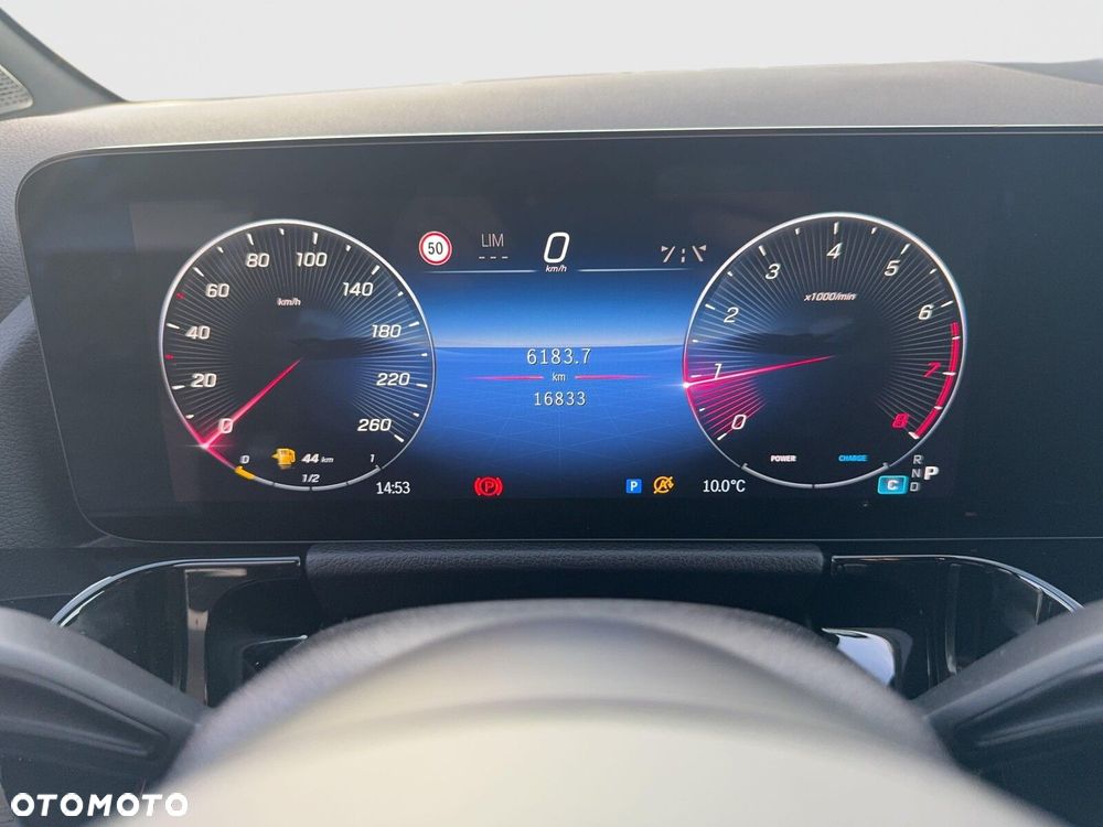 Mercedes-Benz GLA 200 AMG Line - 14