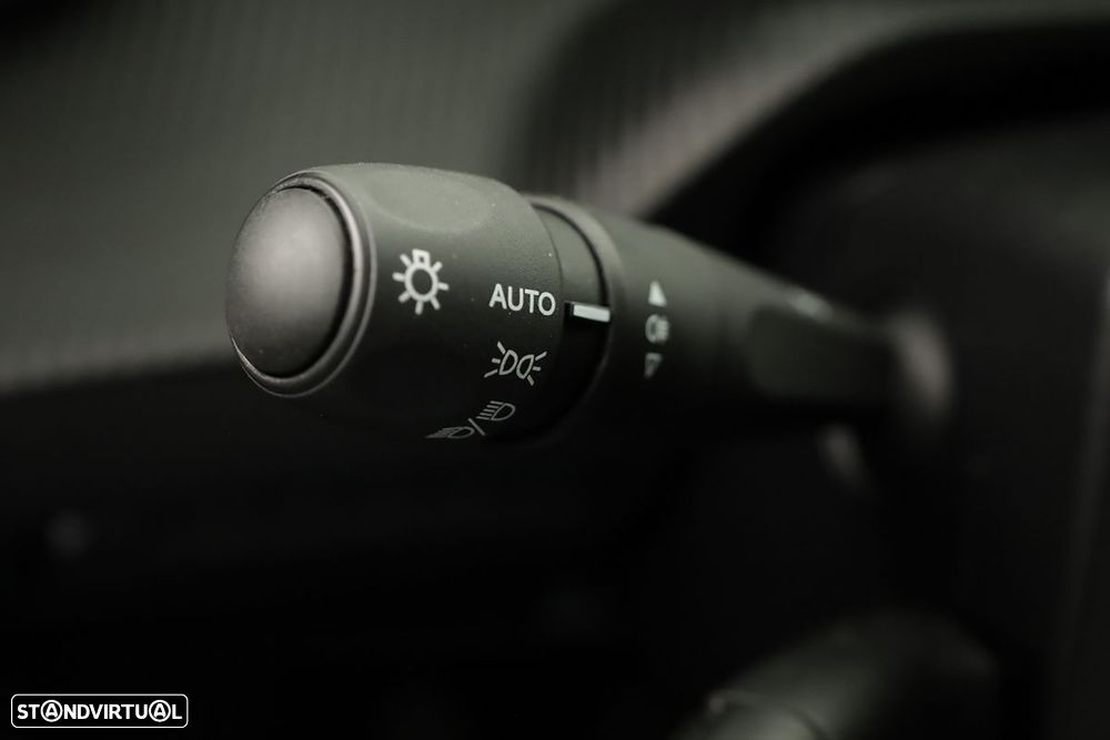 Peugeot 208 1.2 PureTech Allure - 17