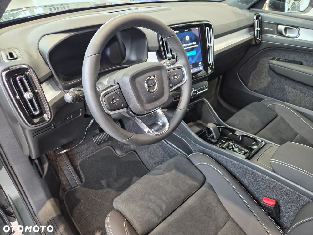 Volvo XC 40 B3 Ultra Dark - 6