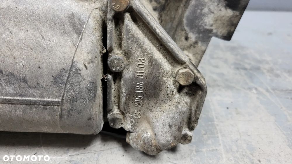 Obudowa Podstawa Filtra Oleju Mercedes W123 2.0D 6151840102 - 3