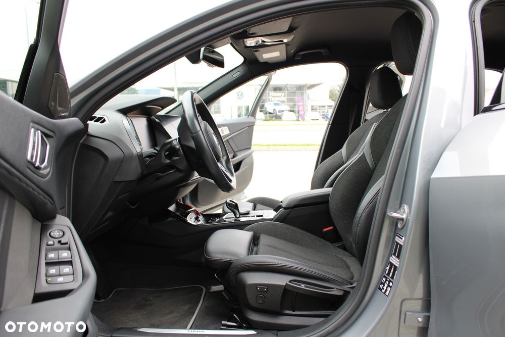 BMW Seria 1 120d xDrive Luxury Line - 22
