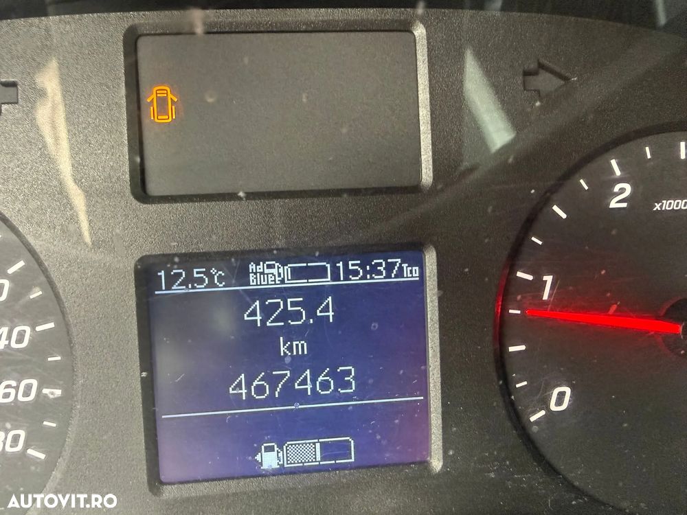 Mercedes-Benz Sprinter - 12