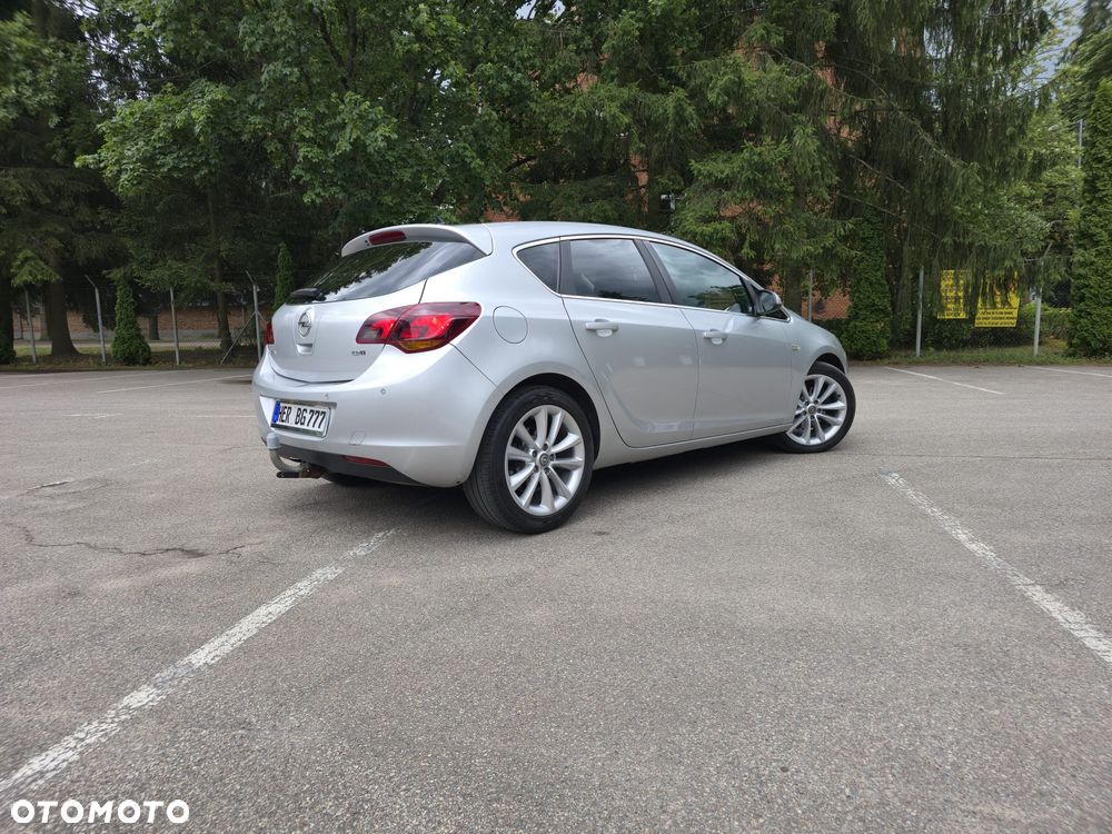 Opel Astra - 32