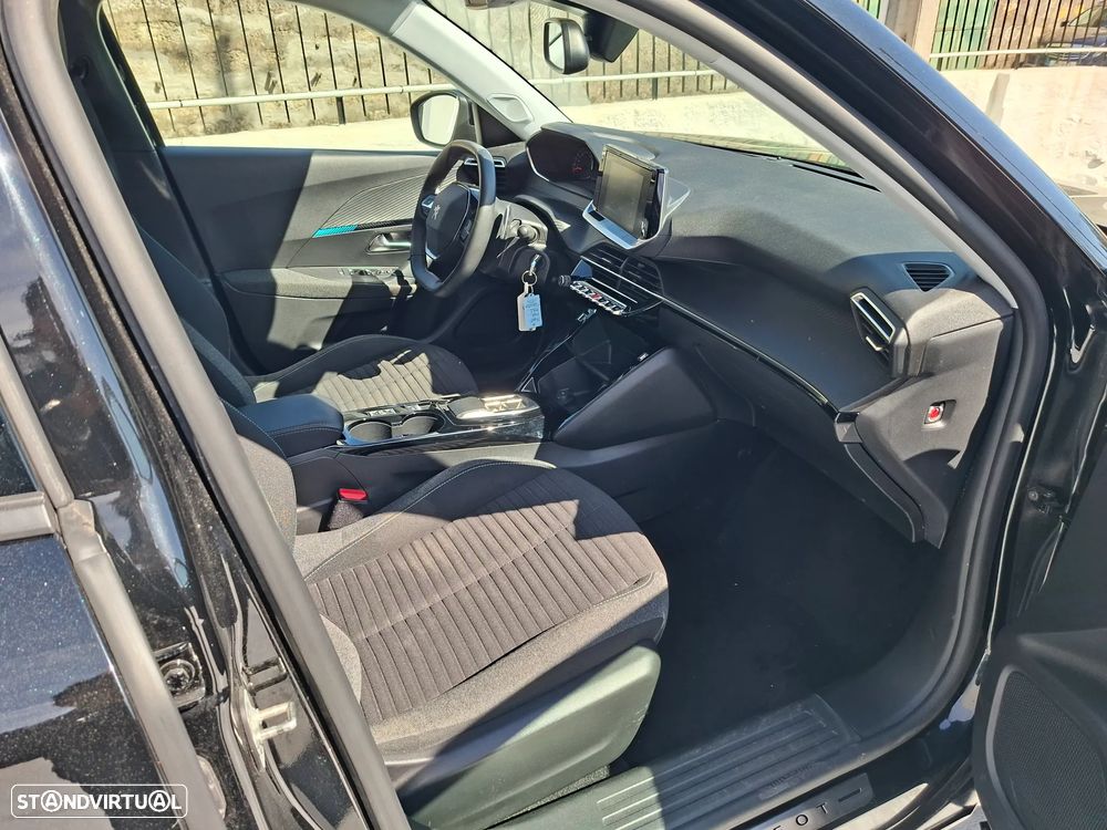 Peugeot 2008 PureTech 130 EAT8 Active - 22