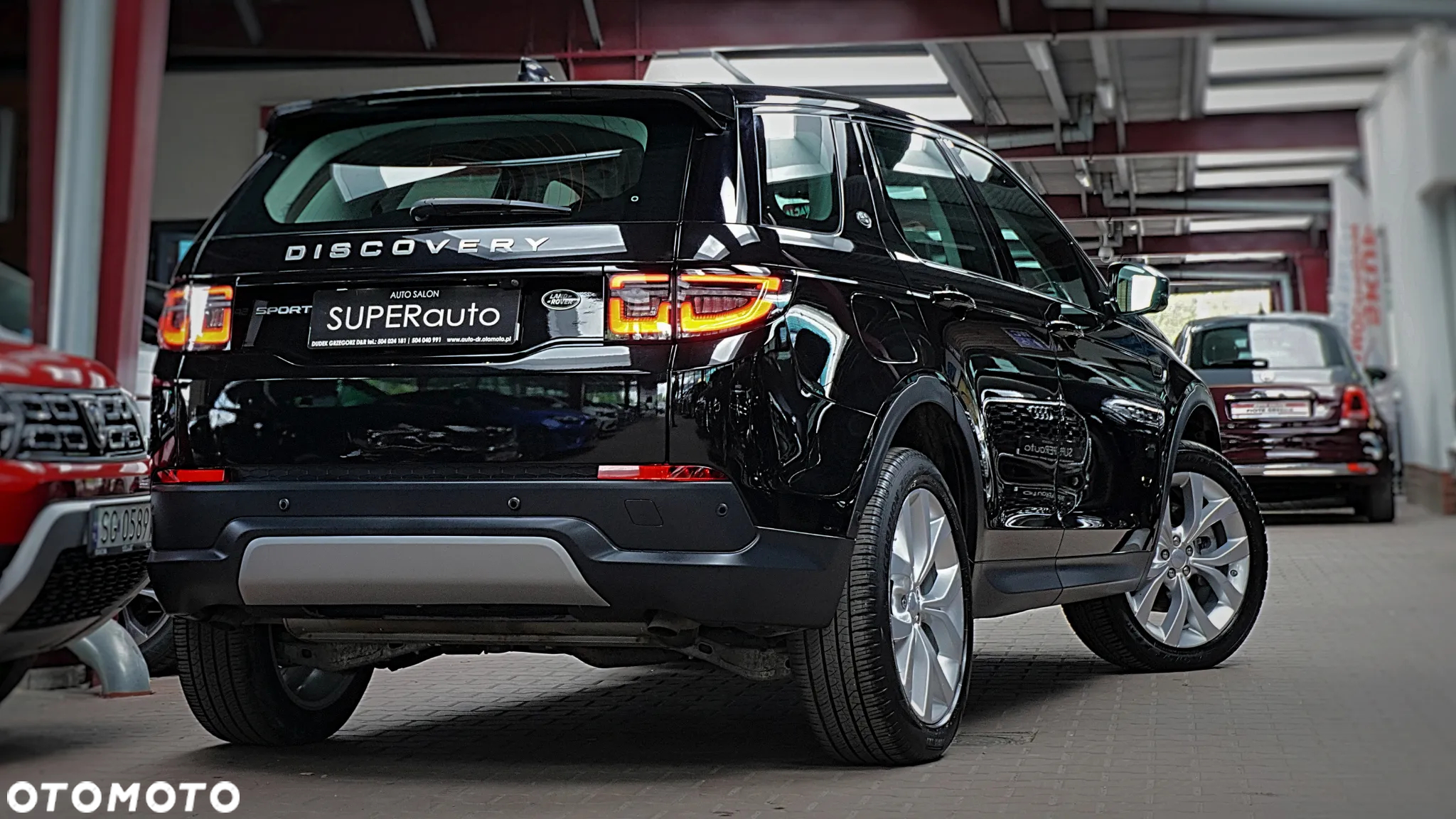 Land Rover Discovery Sport 2.0 P200 mHEV - 11