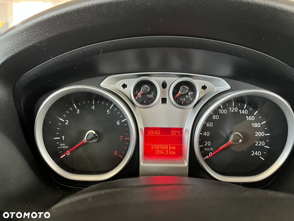 Ford Focus 1.6 Ambiente - 8