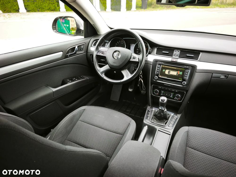 Skoda Superb 1.6 TDI GreenLine - 17