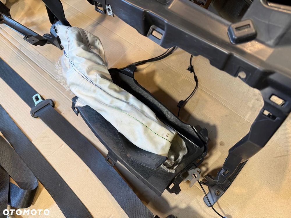 Deska rozdzielcza konsola Toyota Corolla Cross 2022- do regeneracji - 9