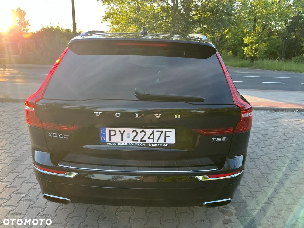 Volvo XC 60 T5 AWD Inscription - 12