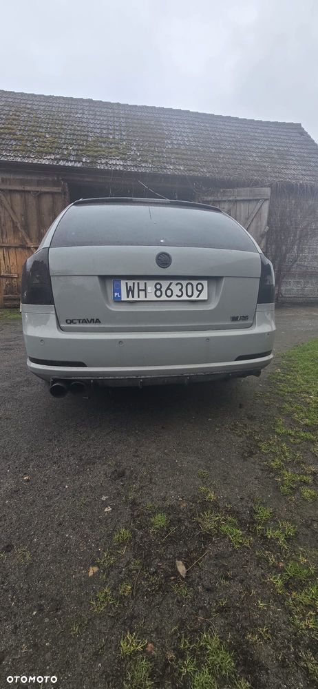 Skoda Octavia 2.0 TDI RS - 10