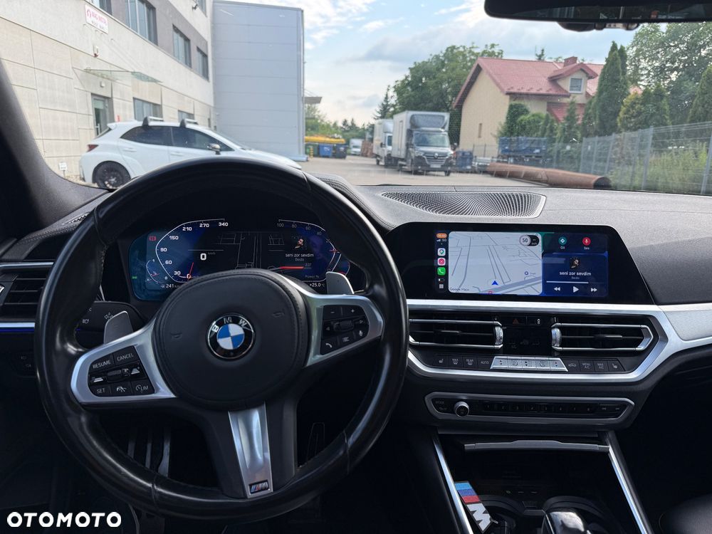 BMW Seria 3 320i M Sport - 12