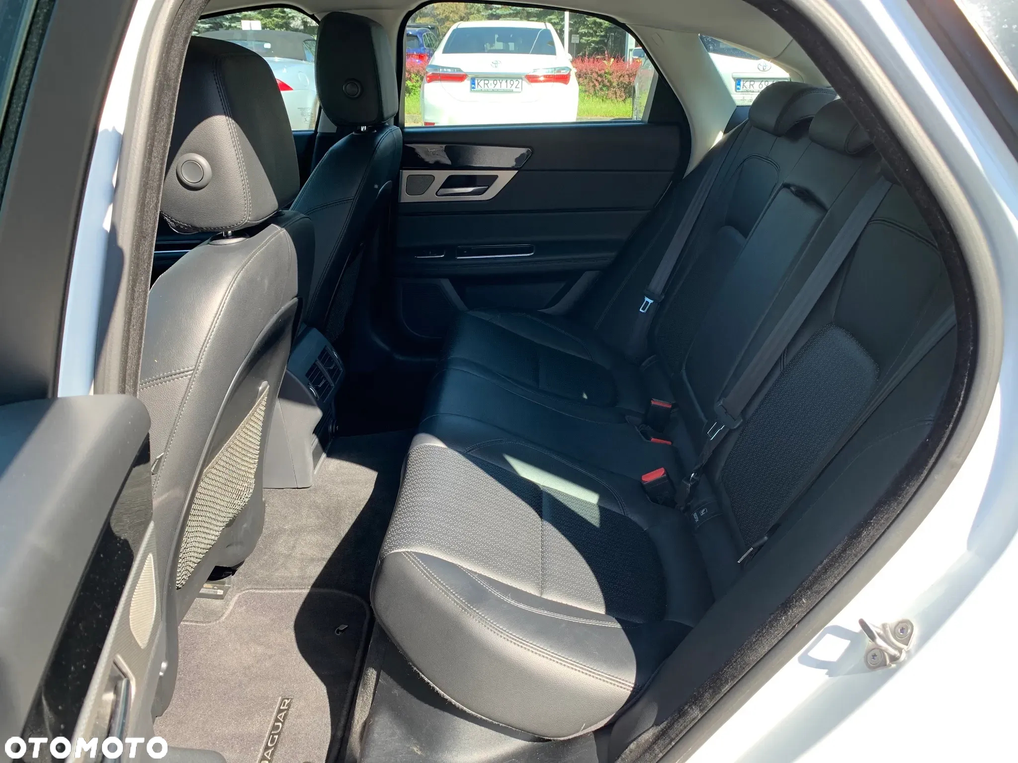 Jaguar XF 2.0 i4D Prestige - 17