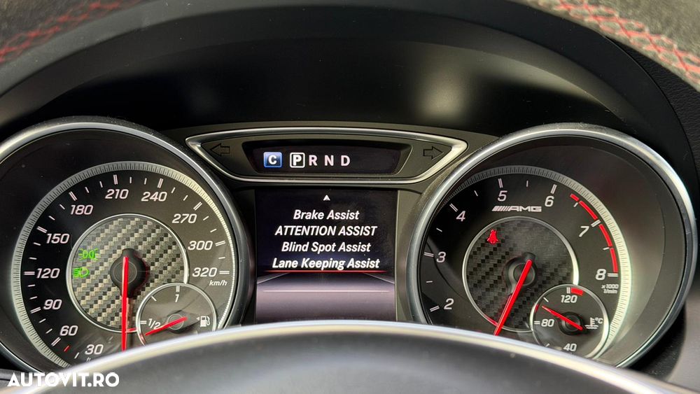 Mercedes-Benz GLA - 23