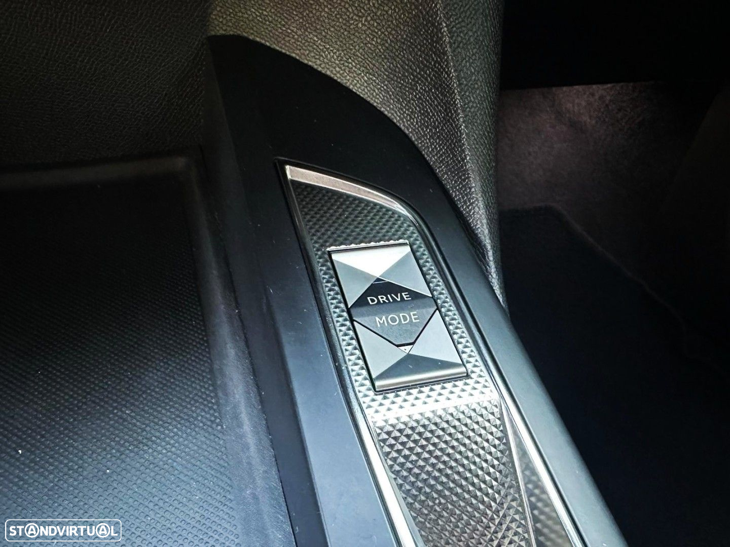 DS DS3 Crossback 1.5 BlueHDi So Chic EAT8 - 35