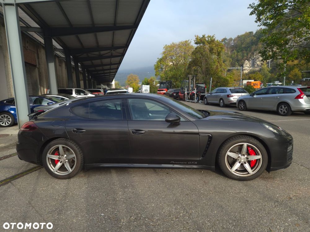 Porsche Panamera GTS - 8