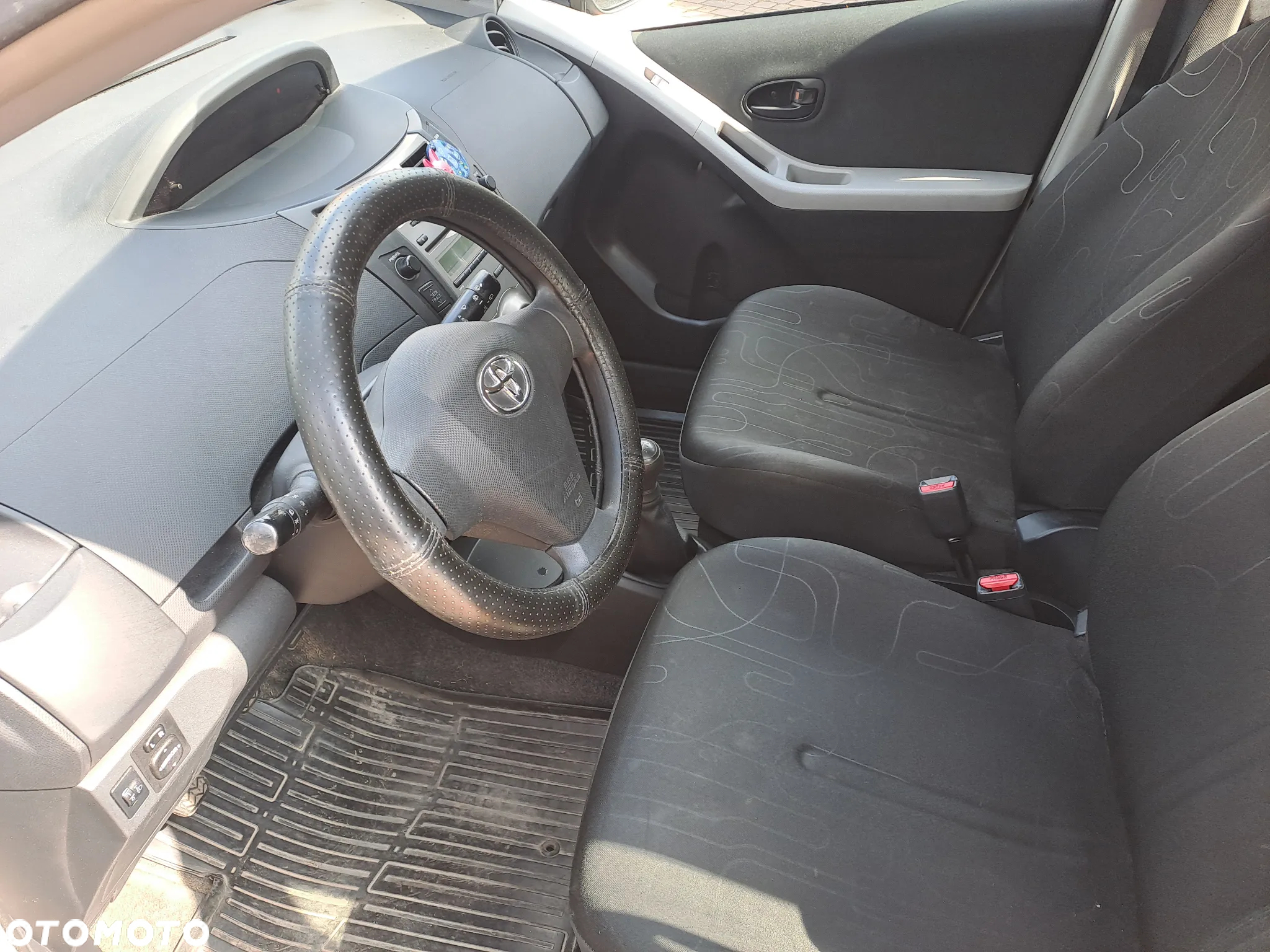 Toyota Yaris 1.0 Luna - 6
