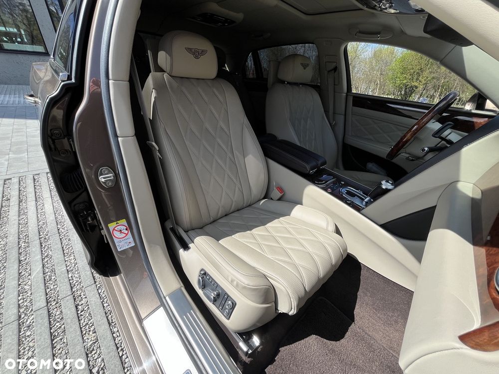 Bentley Flying Spur W12 - 22