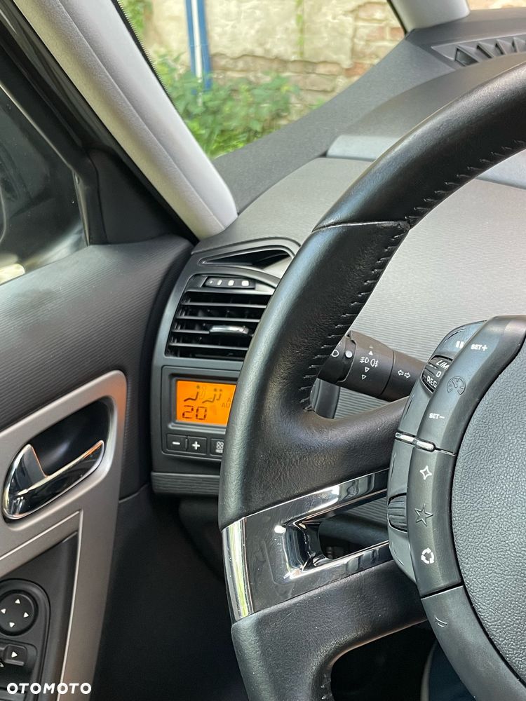 Citroën C4 Grand Picasso 1.6 HDi FAP Exclusive - 24