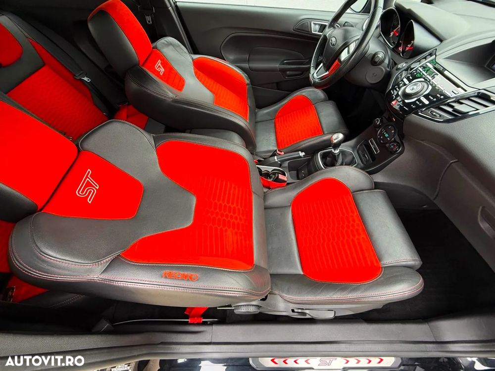 Ford Fiesta 1.6 EcoBoost ST - 19