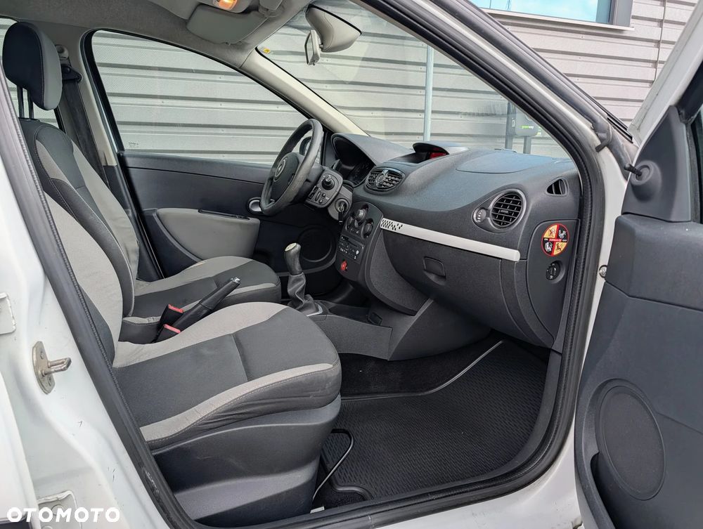 Renault Clio 1.5 dCi Authentique - 7