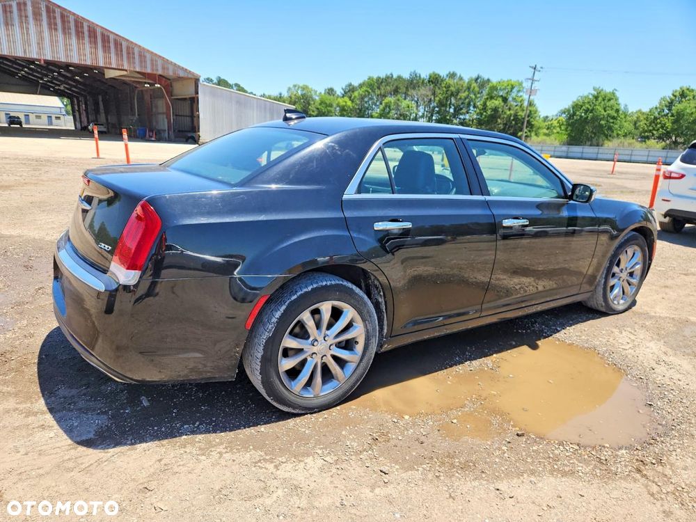 Chrysler 300C - 4