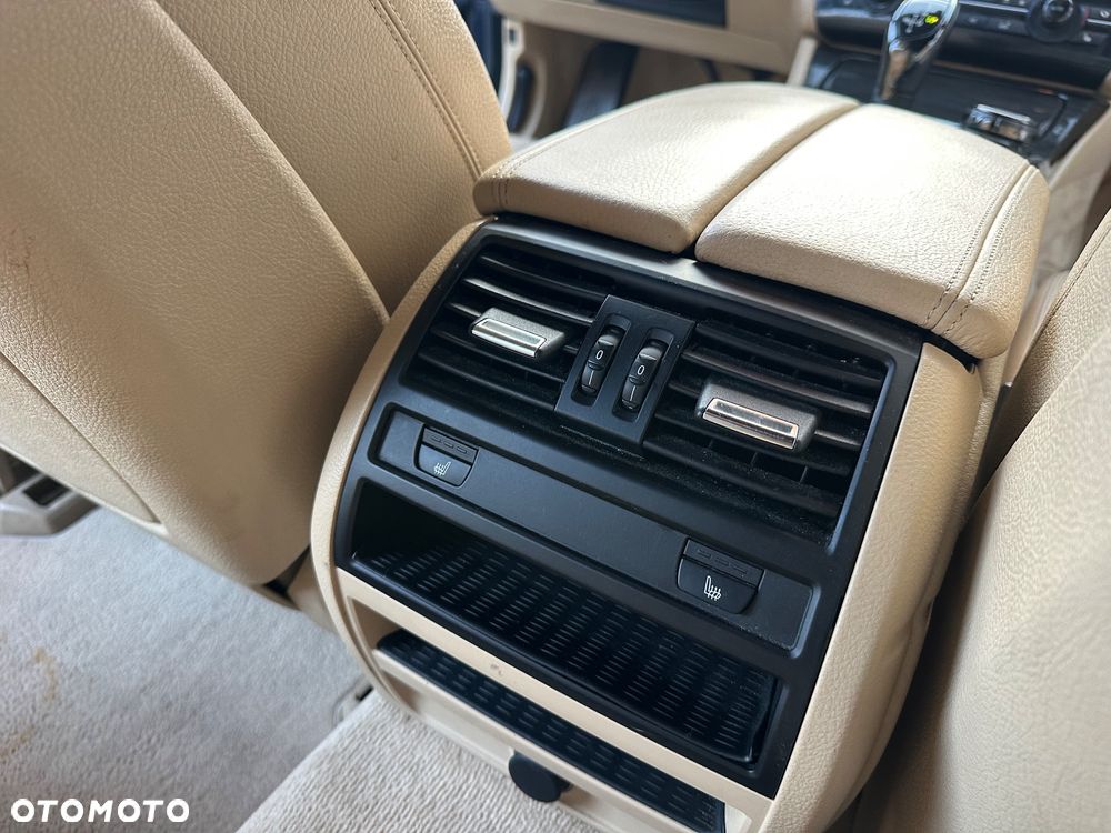 BMW Seria 5 528i xDrive Sport-Aut Luxury Line - 18