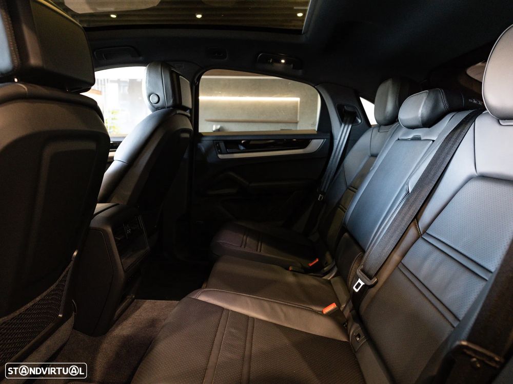 Porsche Cayenne Coupé E-Hybrid Tiptronic S - 33