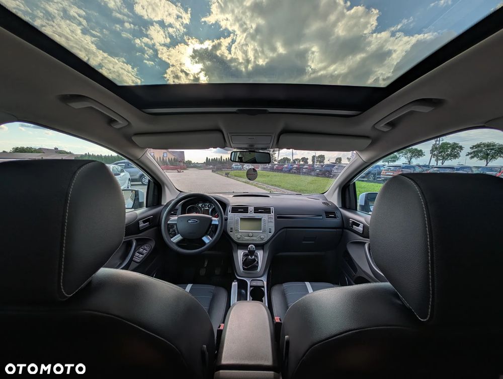 Ford Kuga 2.0 TDCi 4x4 Titanium - 24
