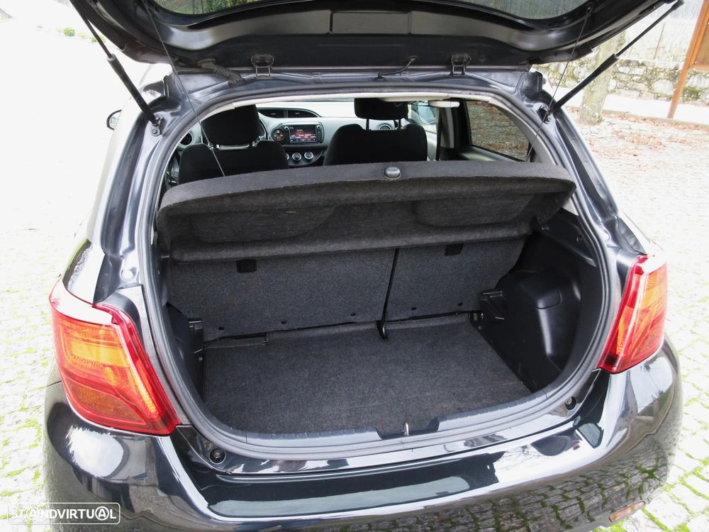 Toyota Yaris 1.4 D-4D Exclusive+P.Techno - 22