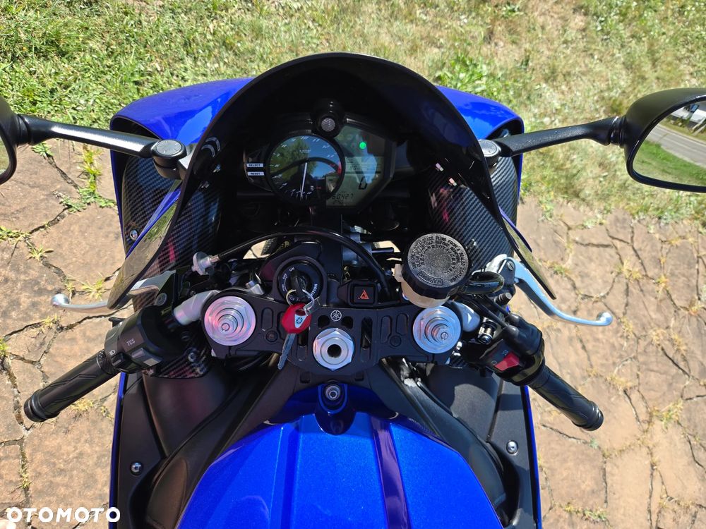 Yamaha YZF - 12