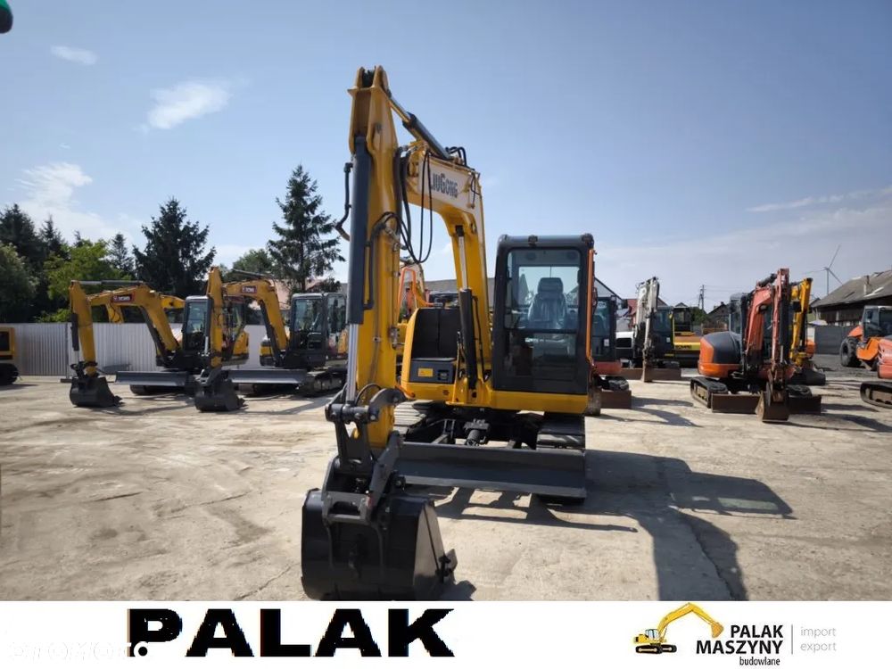 Liu Gong 9075F nie mylić z  JCB 85z - 2