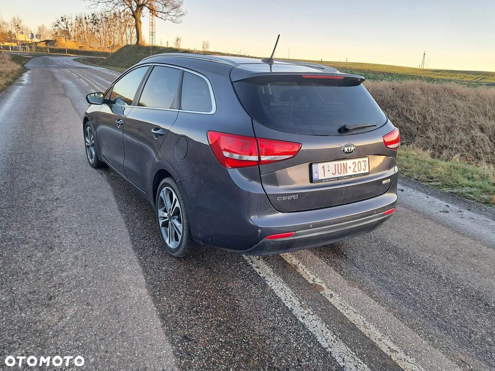 Kia Ceed 1.6 CRDi 136 ISG Platinum Edition - 14