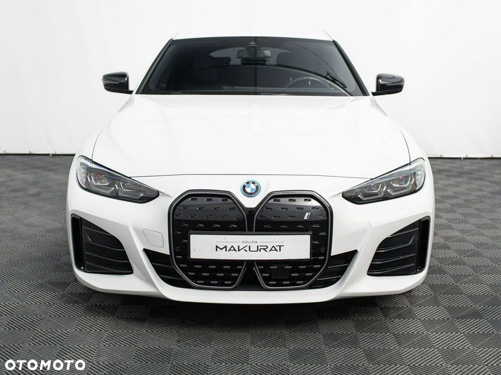 BMW i4 - 8