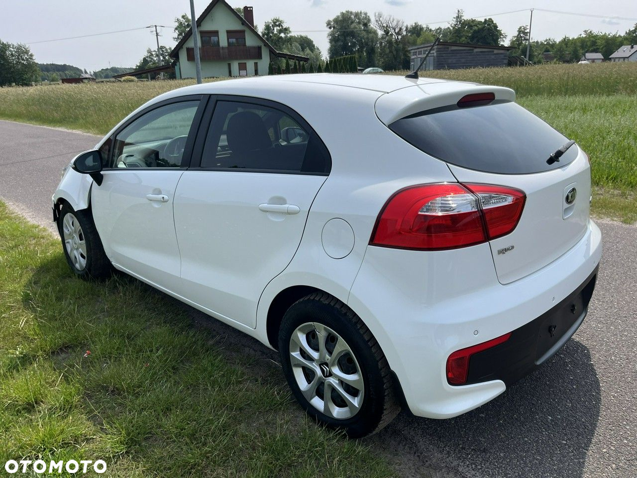 Kia Rio - 4