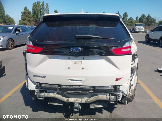 Ford Edge - 9