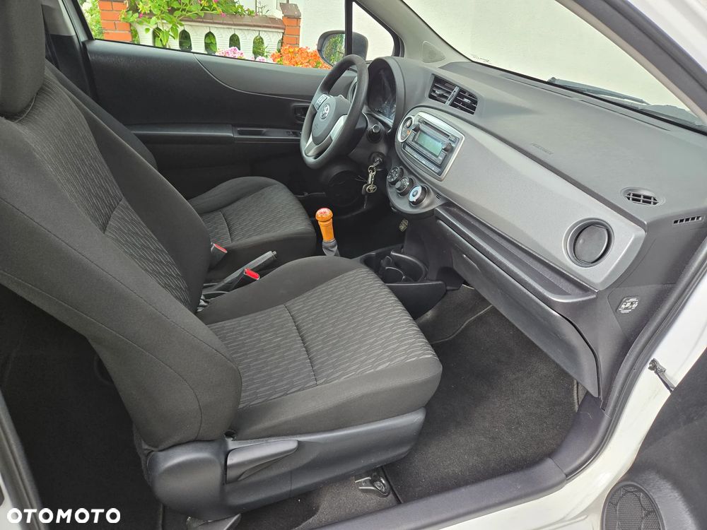 Toyota Yaris 1.0 VVT-i Cool - 12