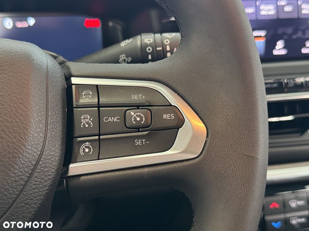 Jeep Compass - 12
