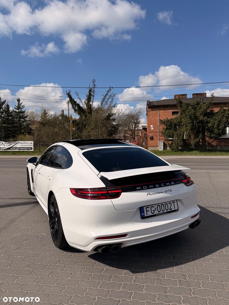 Porsche Panamera 4 - 6