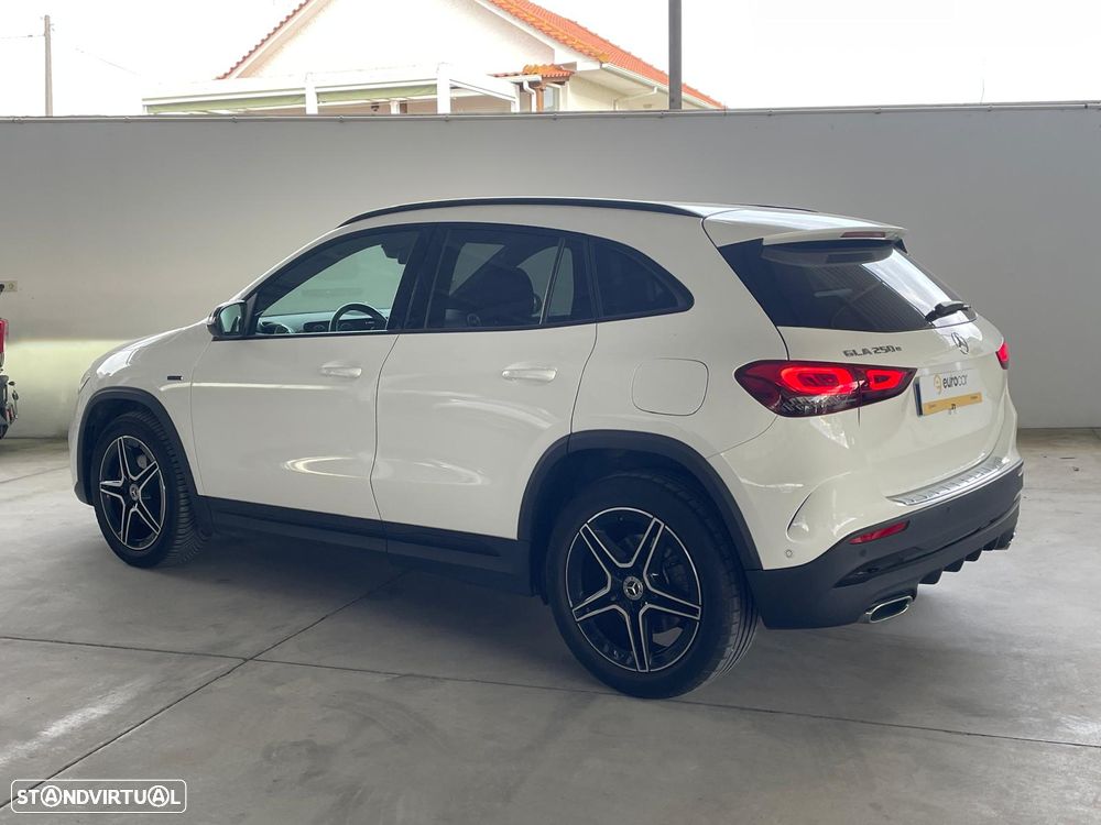Mercedes-Benz GLA 250 e 8G-DCT AMG Line - 3