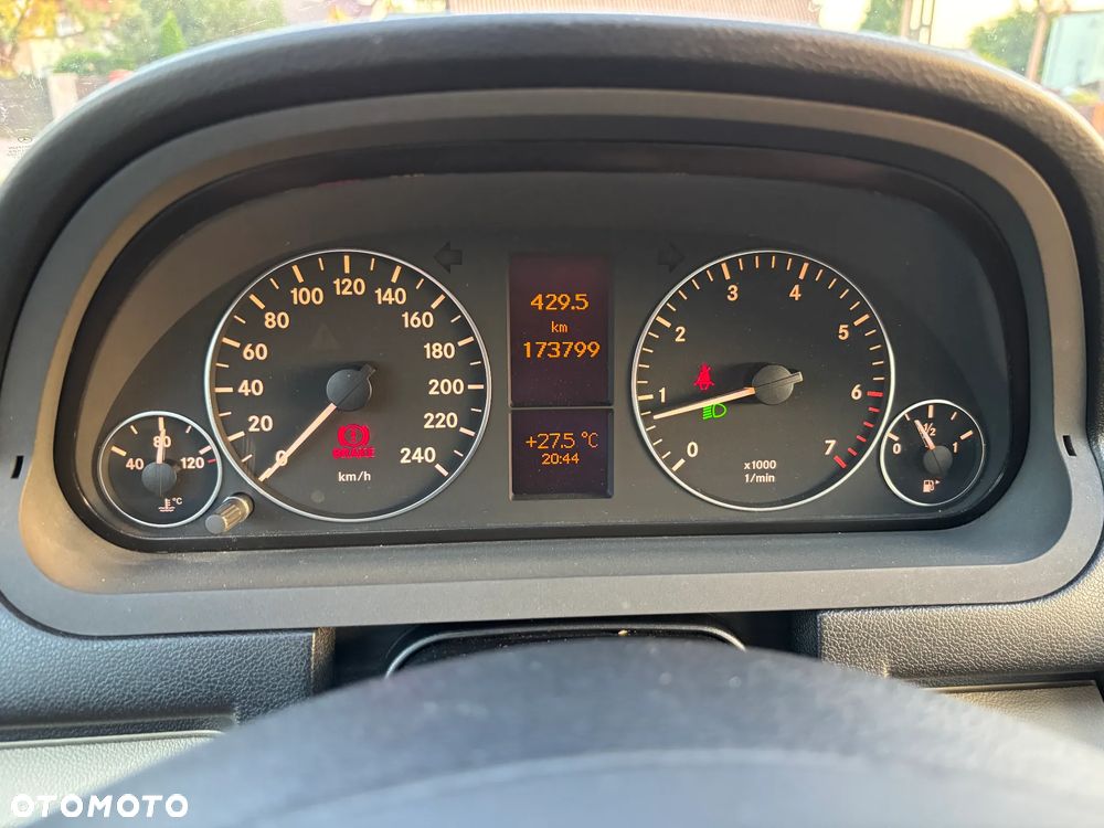 Mercedes-Benz Klasa A 160 BlueEFFICIENCY Elegance Special Edition - 11