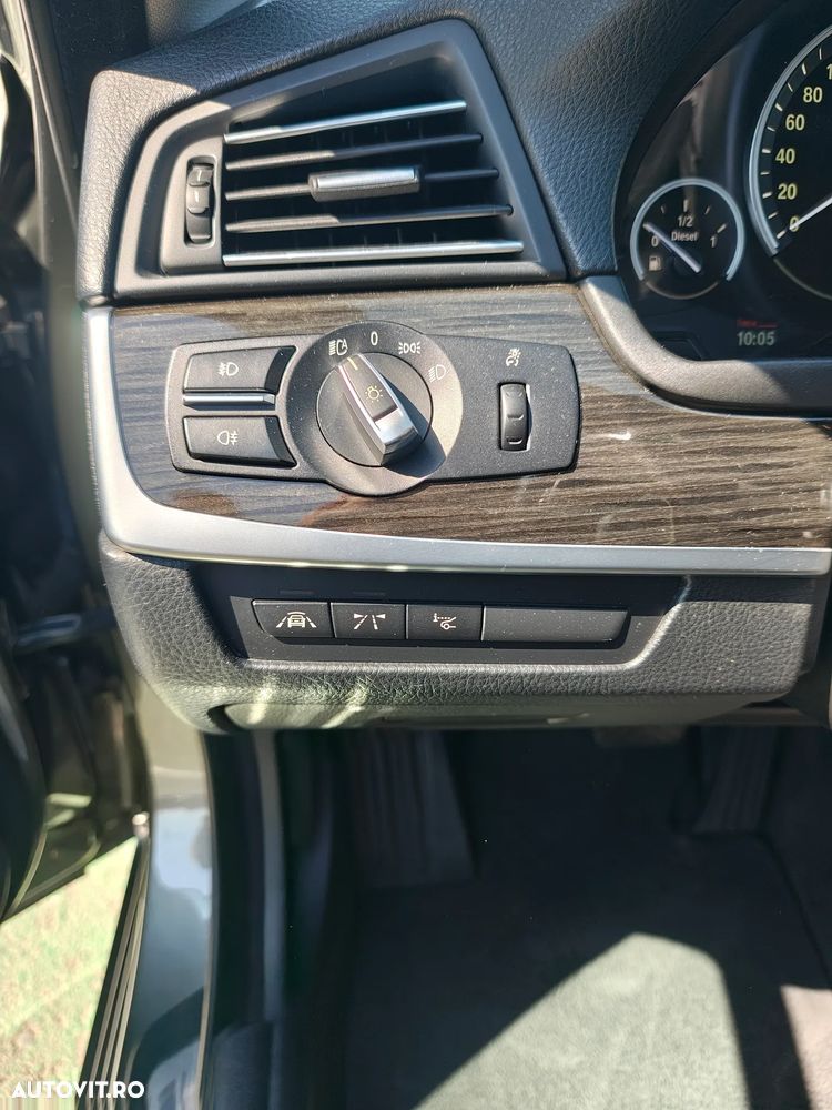 BMW Seria 5 525d xDrive AT - 25