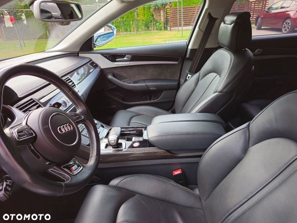 Audi S8 - 13