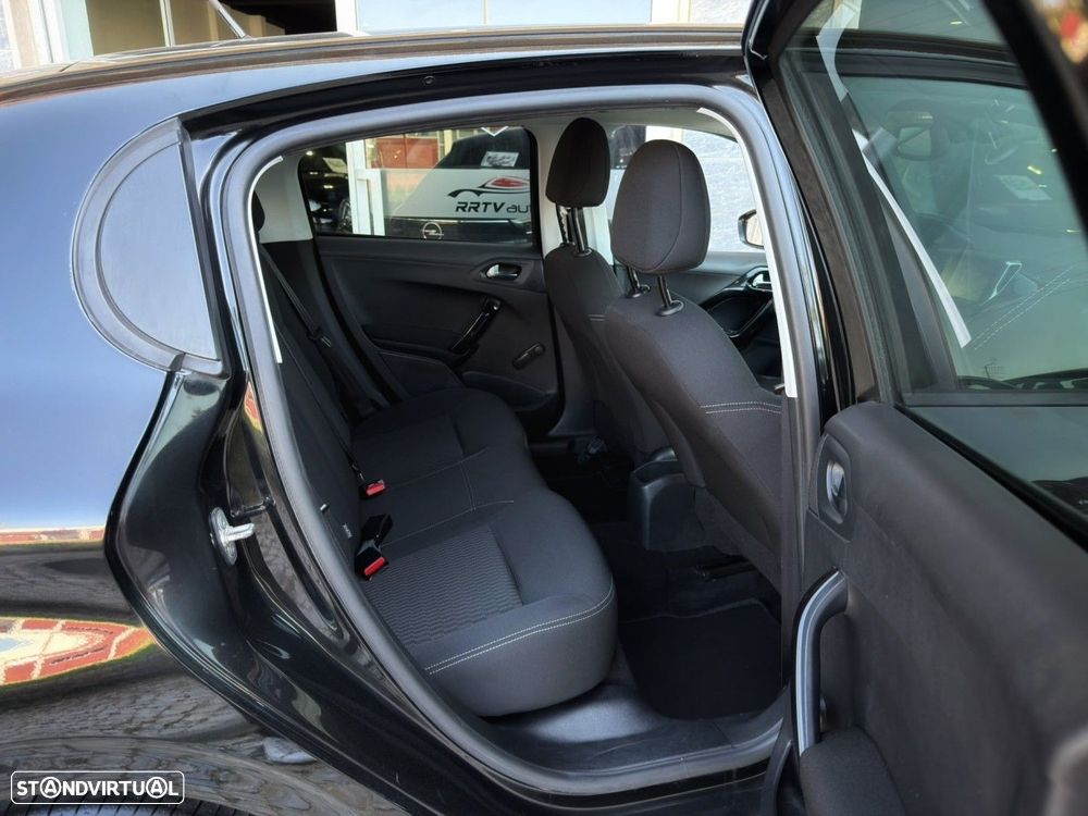 Peugeot 208 1.2 PureTech Style - 15