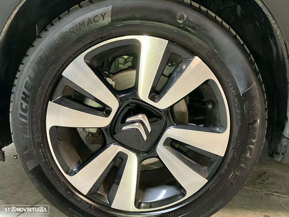 Citroën C3 1.2 PureTech Shine Pack EAT6 - 19