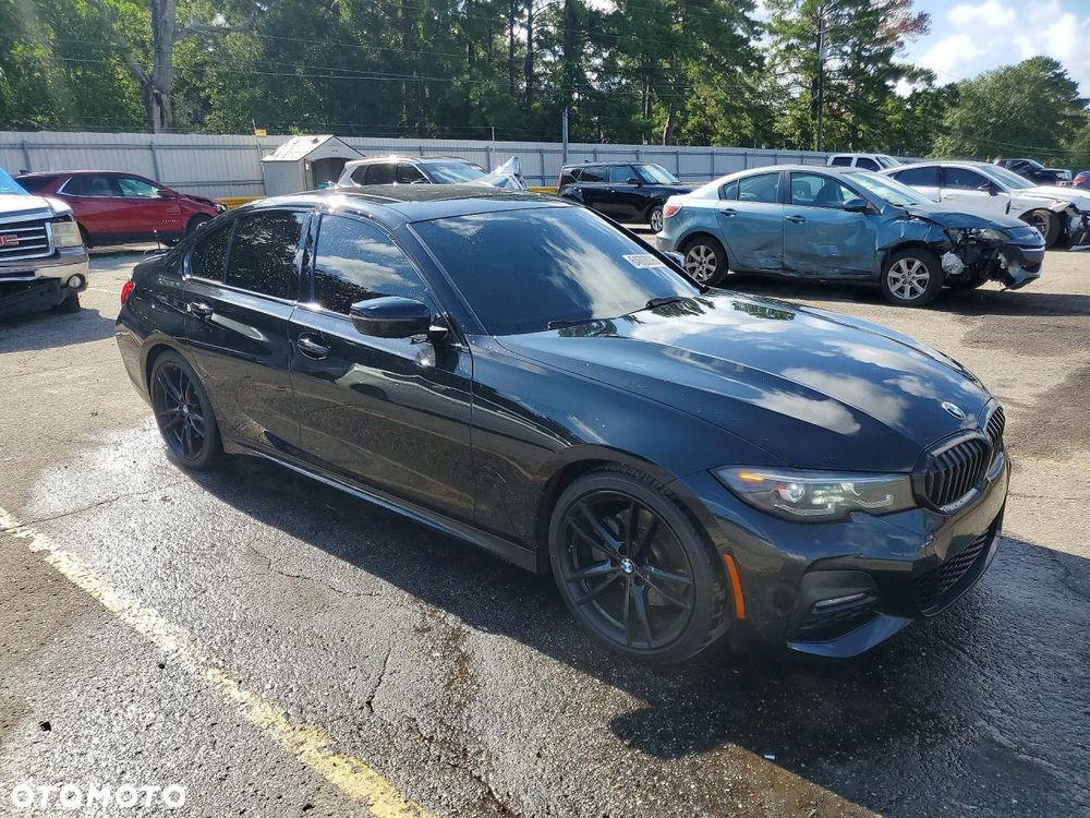 BMW Seria 3 330i M Sport - 3
