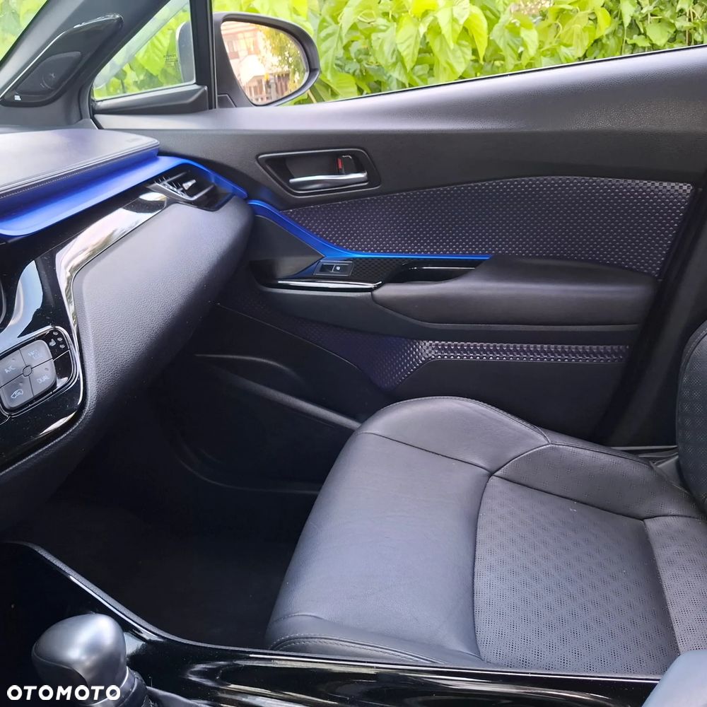Toyota C-HR Style Selection - 16